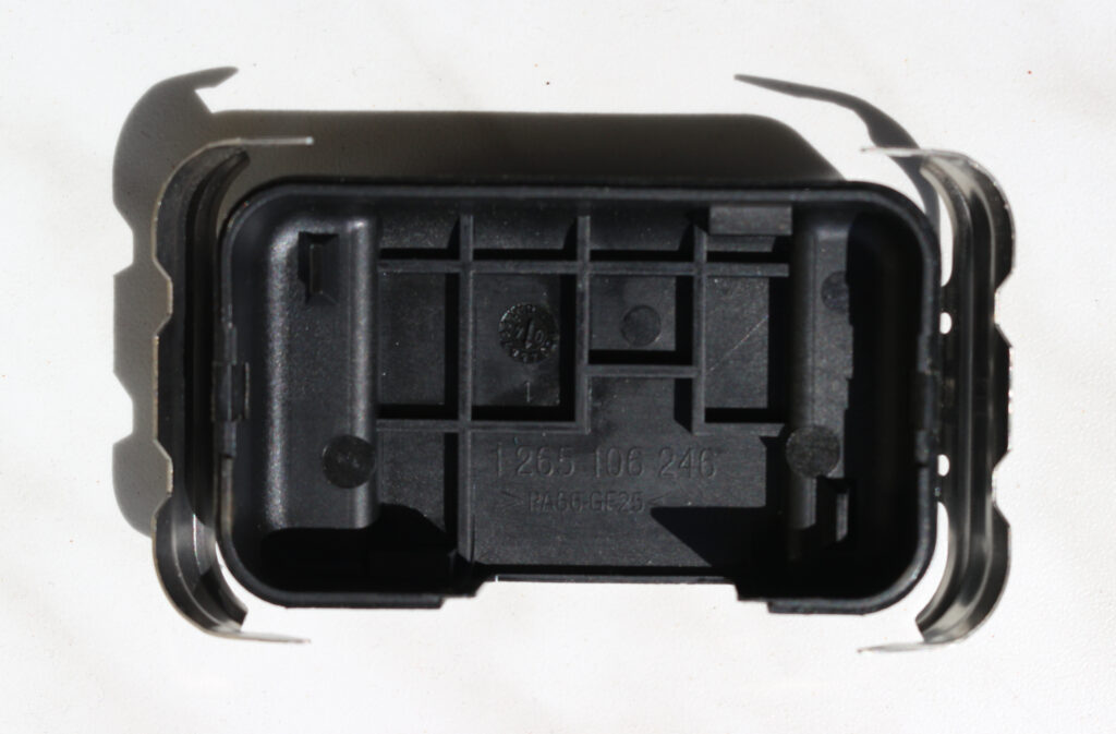 Peugeot 407 rain sensor back housing